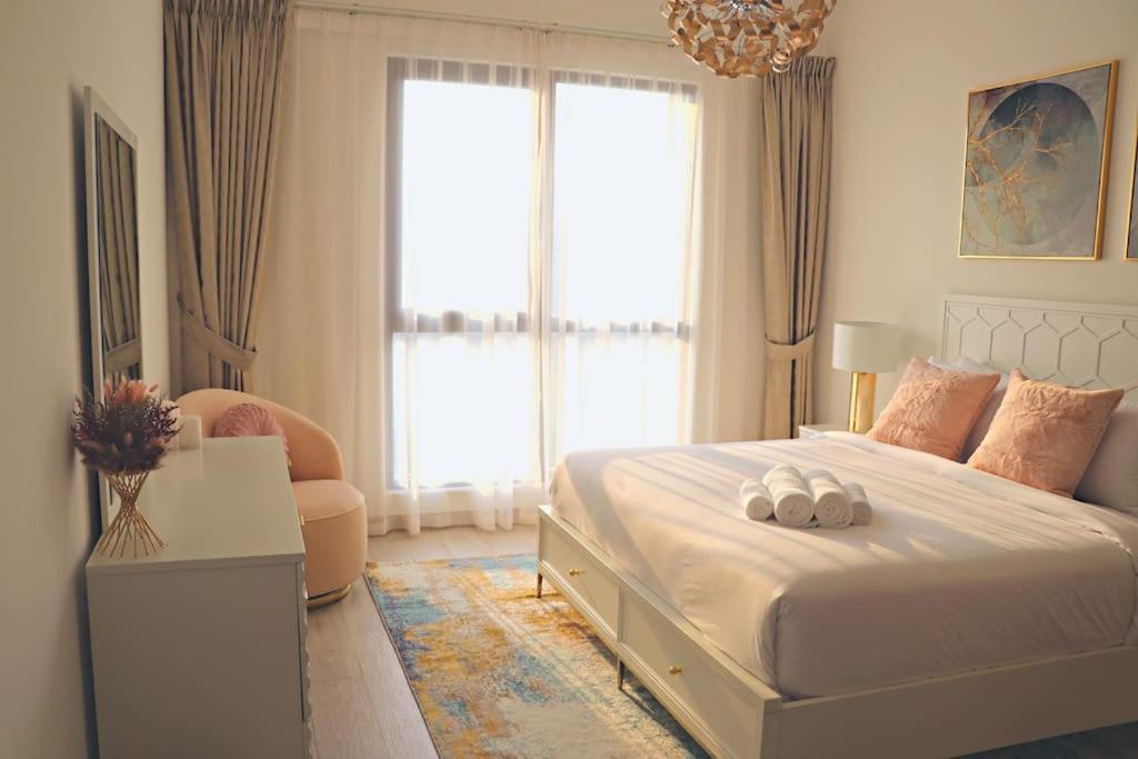 Veluxa - Luxury And Bright 1 Bedroom Apartment, Burj View! Dubai Exterior photo